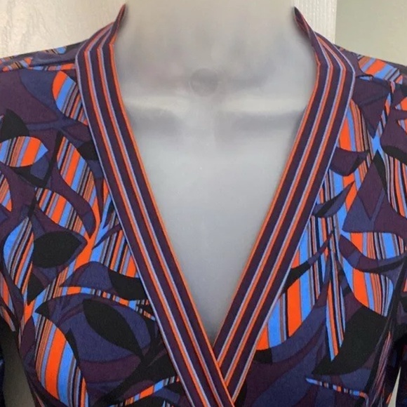 BCBGMAXAZRIA‎ Multicolor Patterned Wrap Dress Size XS - Picture 3 of 7